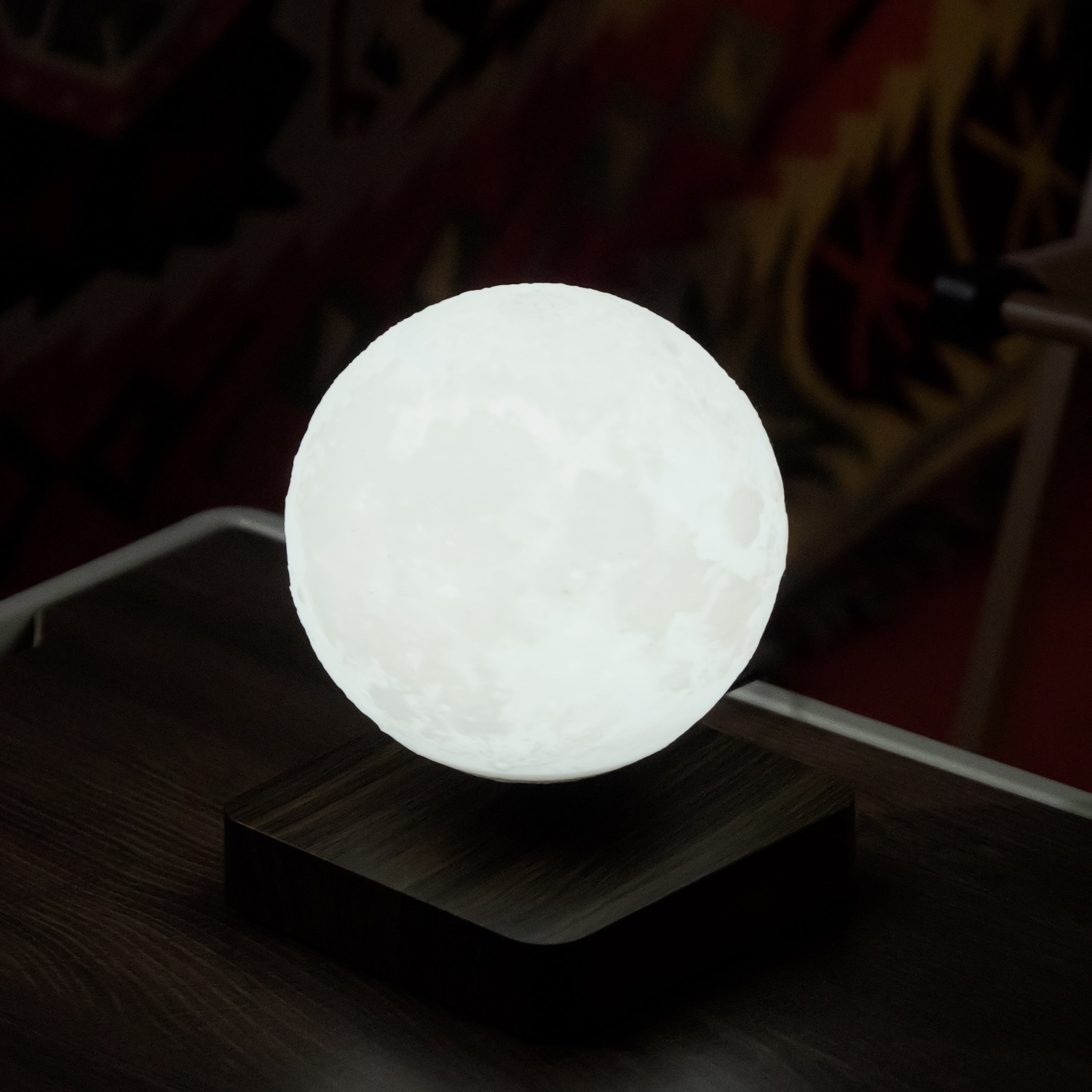 Levitating Moon Lamp Magnetic Floating Night Light Unique Levitation Bedside Table Lamp Creative Desk 3D Printing LED Light With For Office Bedroom Home Decorations (3 Colors Modes)