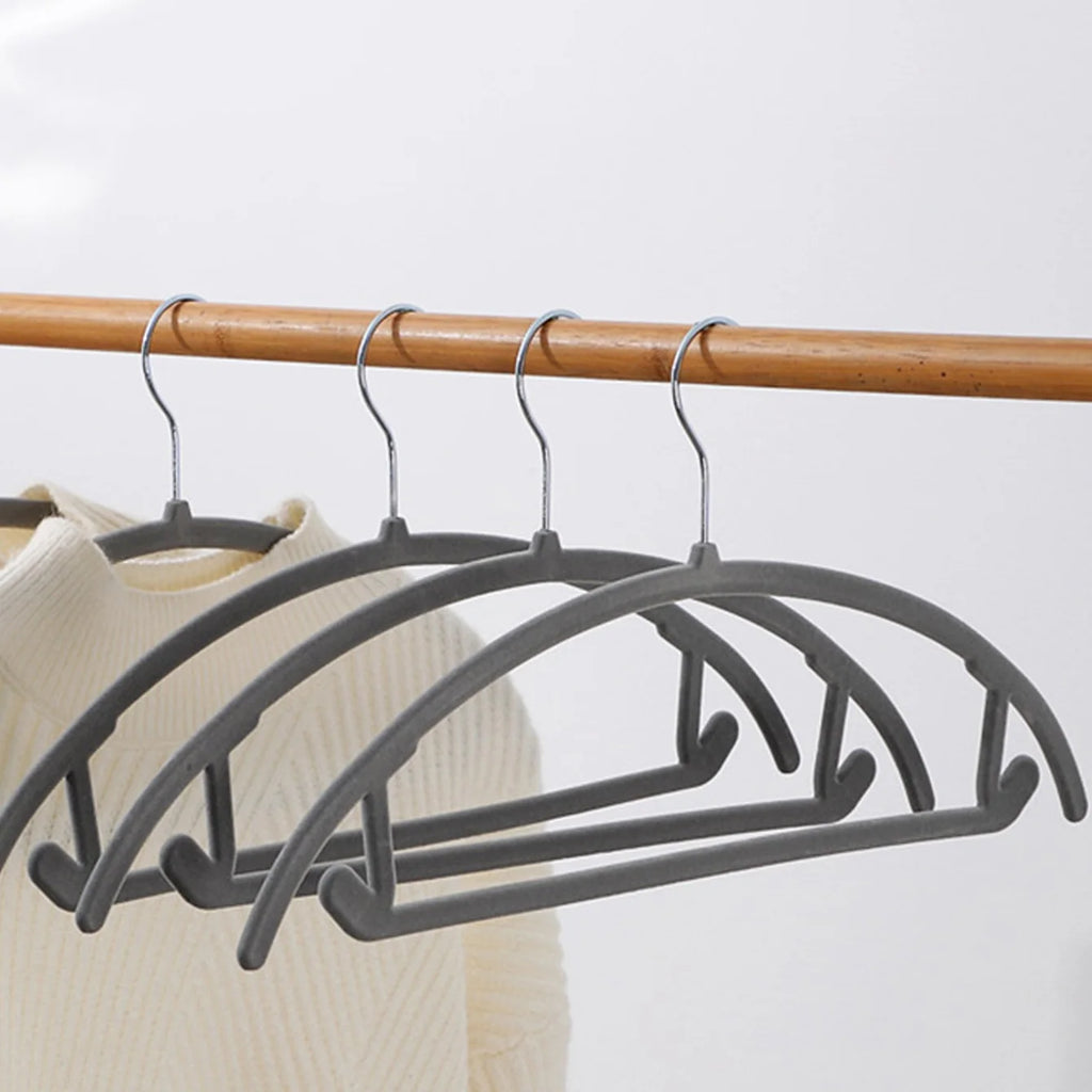 10/20Pcs Household Black/Beige/Grey Flocked Hangers, Plastic Hangers, Suitable for Closet Organizers, Sturdy and Durable, Space-Saving, Non-Slip and Won'T Fall Off, No Bulging Shoulders, No Damage to Clothes, Used for Clothin